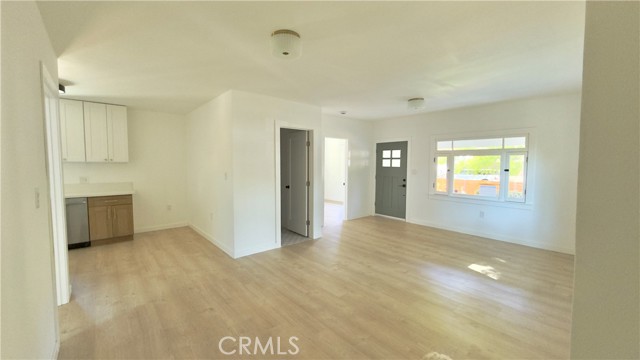 490 Palisade Street, Pasadena CA: https://media.crmls.org/medias/7f32704c-81a7-494d-8ce7-4804728ada9f.jpg