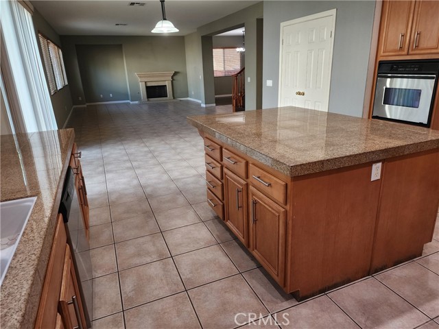 Detail Gallery Image 8 of 43 For 35978 Meriwether Way, Murrieta,  CA 92562 - 6 Beds | 3 Baths