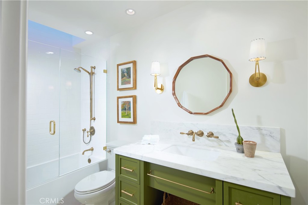 7f330933 6572 4482 8968 11370d9d7e3c