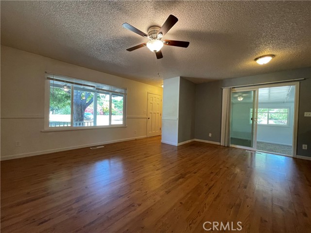 Detail Gallery Image 3 of 14 For 1779 Durham Dayton, Durham,  CA 95938 - 4 Beds | 2 Baths