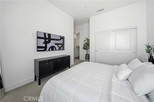 Detail Gallery Image 21 of 69 For 27516 Golden Currant Pl, Valencia,  CA 91381 - 4 Beds | 4/1 Baths