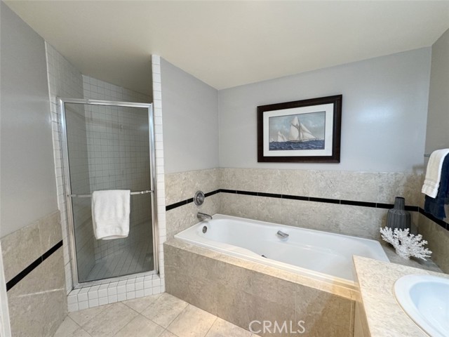 Detail Gallery Image 36 of 57 For 525 E Seaside Way #305,  Long Beach,  CA 90802 - 2 Beds | 1/1 Baths