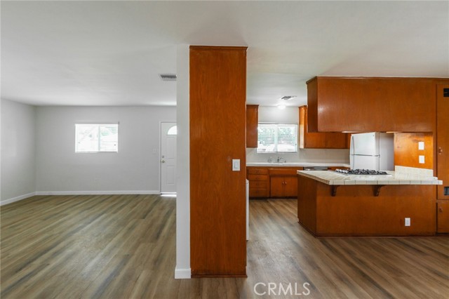 14407 Astoria Street photo 8
