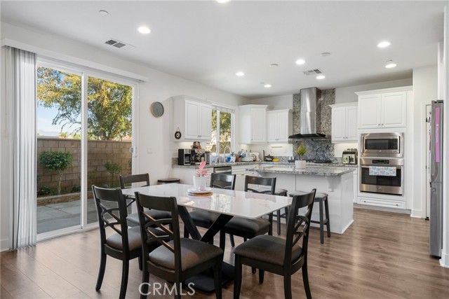 Detail Gallery Image 8 of 34 For 12938 Meridian Ct, Corona,  CA 92880 - 4 Beds | 3/1 Baths