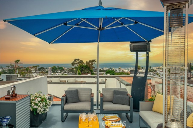 719 1st Place, Hermosa Beach CA: https://media.crmls.org/medias/7f35890f-0975-48bd-b5ca-f58fee7179b8.jpg