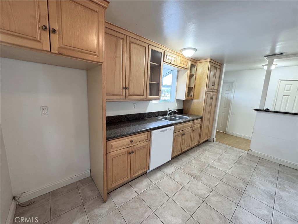 MLS #SR25175669 img 9