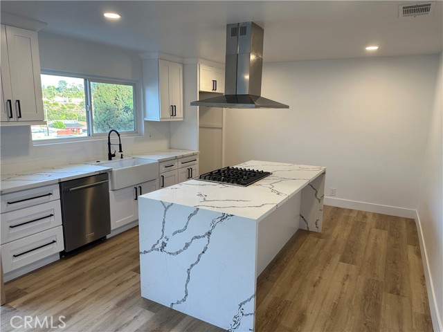632 Truly, Vista CA: https://media.crmls.org/medias/7f35db5c-226d-4414-b7ec-2e81c9d31be3.jpg