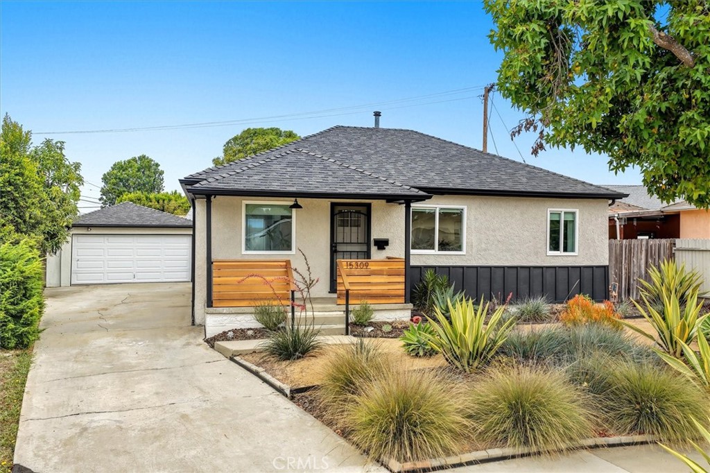 MLS #SB25215094 image #1