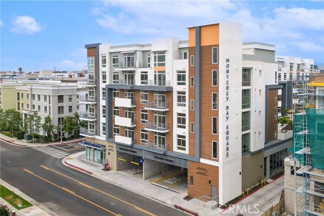 Detail Gallery Image 57 of 66 For 168 S Monterey St #512,  Alhambra,  CA 91801 - 3 Beds | 3/1 Baths