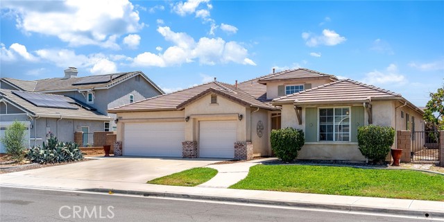 Detail Gallery Image 1 of 46 For 5722 Canoe Dr, Corona,  CA 92880 - 4 Beds | 3 Baths