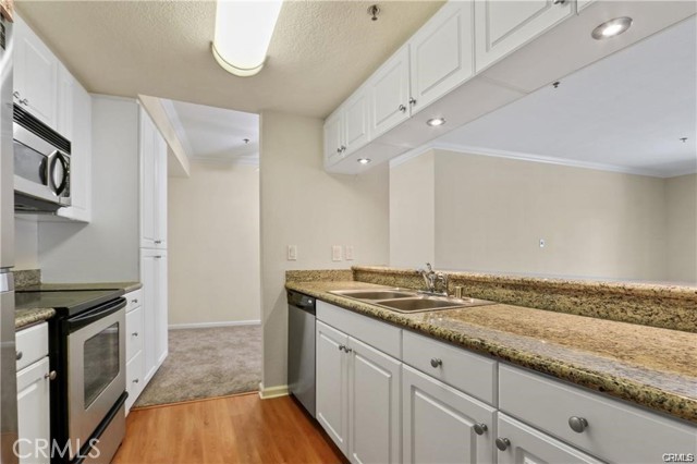 838 Pine Avenue, Long Beach CA: https://media.crmls.org/medias/7f36f9e7-c214-4017-907b-11500dc44c1c.jpg