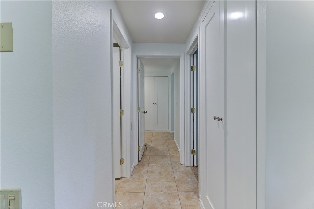 https://media.crmls.org/medias/7f376f9d-9916-475e-b882-70d275276105.jpg?preset=X-Large
