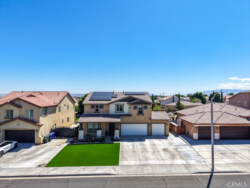 https://media.crmls.org/medias/7f37a7cf-bdb8-4131-99f3-51d75cf1270b.jpg?preset=X-Large