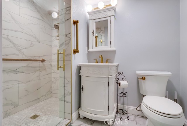 Detail Gallery Image 15 of 38 For 19974 E Limecrest Dr, Covina,  CA 91724 - 6 Beds | 4 Baths