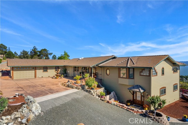 Detail Gallery Image 4 of 48 For 425 Lake Vista, Lakeport,  CA 95453 - 3 Beds | 3/2 Baths