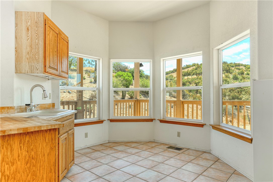 Detail Gallery Image 27 of 66 For 4425 Coyote Creek Ln, Creston,  CA 93432 - 4 Beds | 4/2 Baths