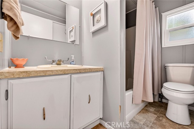 Detail Gallery Image 10 of 29 For 701 E Lassen Ave #114,  Chico,  CA 95973 - 2 Beds | 2 Baths