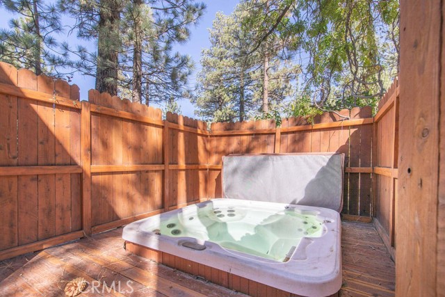 Detail Gallery Image 4 of 35 For 745 Irving Way, Big Bear City,  CA 92314 - 3 Beds | 2 Baths