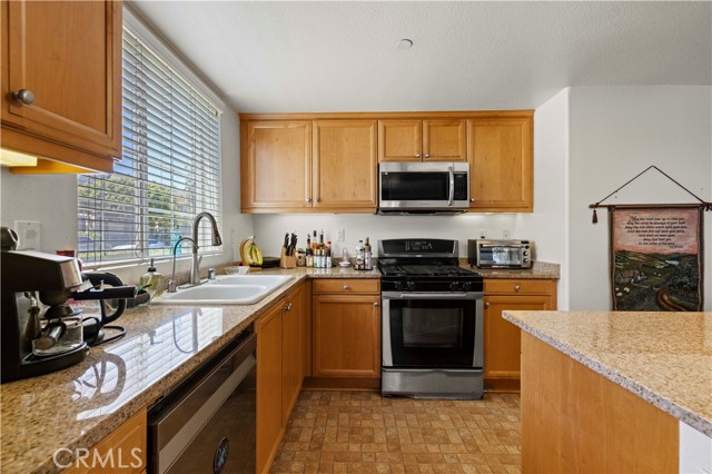 Detail Gallery Image 10 of 28 For 3011 Moss Landing Bld, Oxnard,  CA 93036 - 3 Beds | 2/1 Baths