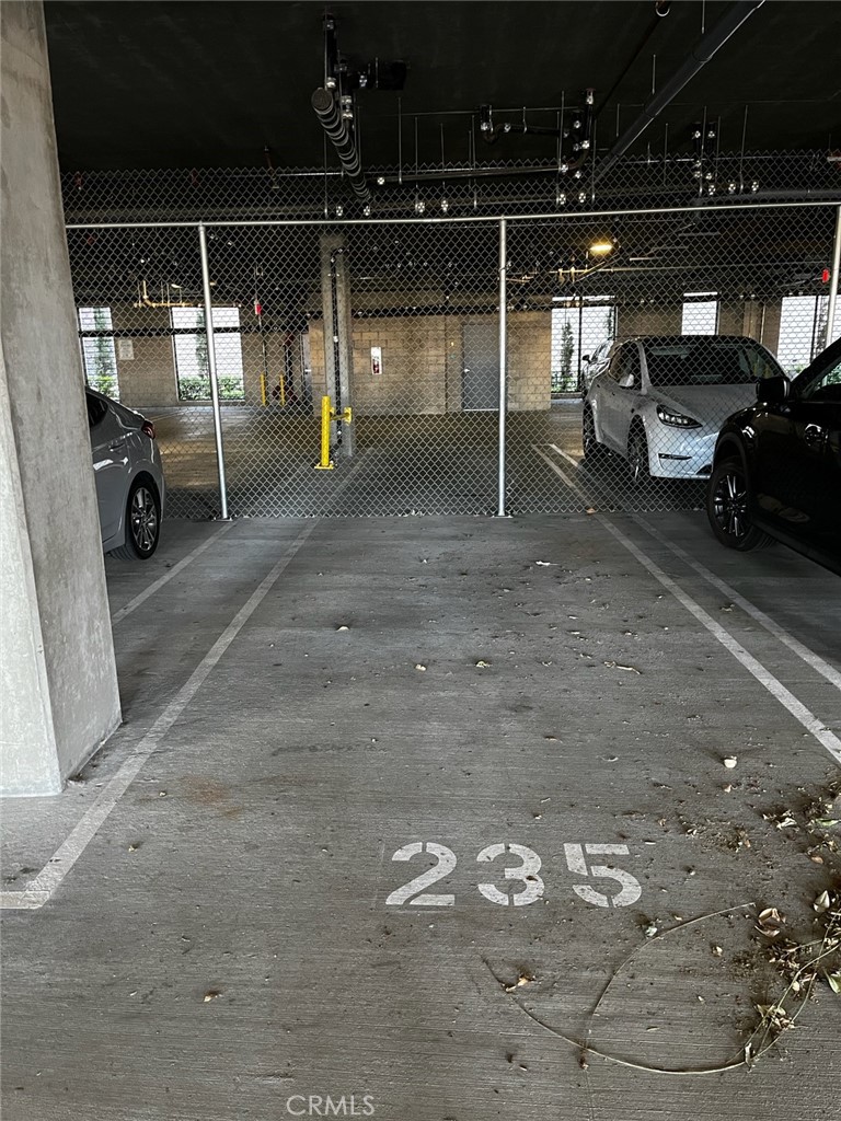 https://media.crmls.org/medias/7f3a09e2-a1e1-4c35-9104-146b46832bb5.jpg?preset=X-Large