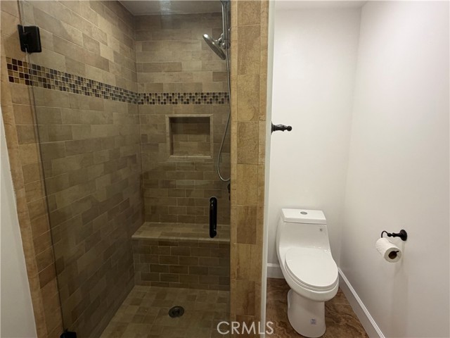 Detail Gallery Image 12 of 22 For 7101 Fallbrook Ave, West Hills,  CA 91307 - 4 Beds | 3 Baths