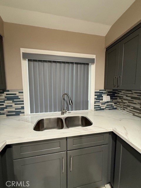 Detail Gallery Image 5 of 17 For 2970 S Greenville #B,  Santa Ana,  CA 92704 - 2 Beds | 1/1 Baths