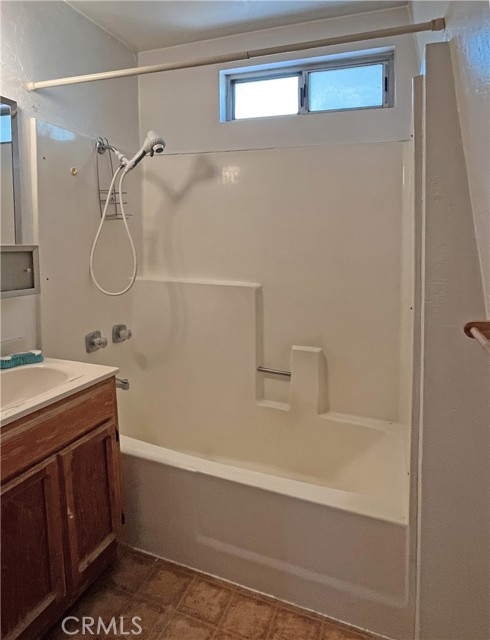 Detail Gallery Image 7 of 17 For 186 Kern Ave, Sugarloaf,  CA 92386 - 2 Beds | 1/1 Baths