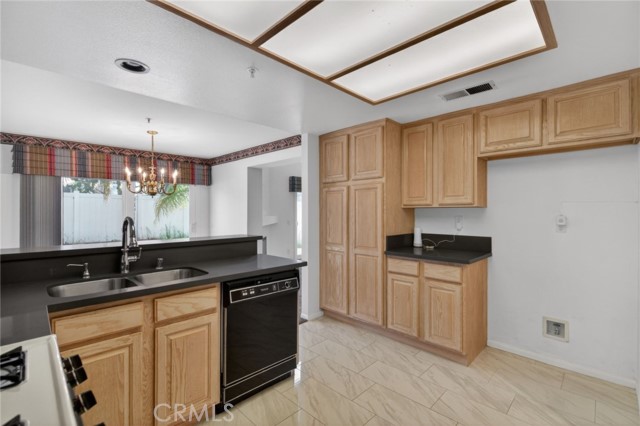 Detail Gallery Image 14 of 33 For 1529 Elegante Ct, Corona,  CA 92882 - 3 Beds | 3 Baths