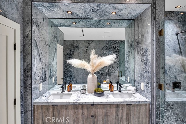 Detail Gallery Image 50 of 68 For 505 17th St, Huntington Beach,  CA 92648 - 3 Beds | 2/1 Baths