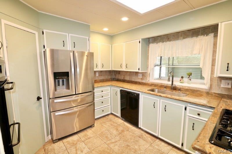 Detail Gallery Image 20 of 33 For 2330 Lake Forest Cir #110,  La Habra,  CA 90631 - 2 Beds | 2 Baths