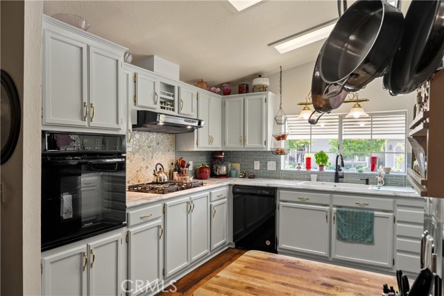 Detail Gallery Image 14 of 53 For 2050 Springfield Drive #215,  Chico,  CA 95928 - 2 Beds | 2 Baths