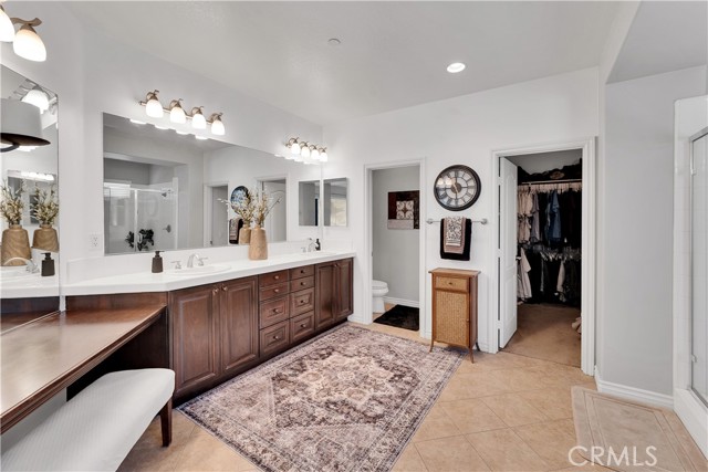 14668 Stageline Lane, Fontana CA: https://media.crmls.org/medias/7f3ea97a-f6a6-43bf-8250-cb71f57f7463.jpg