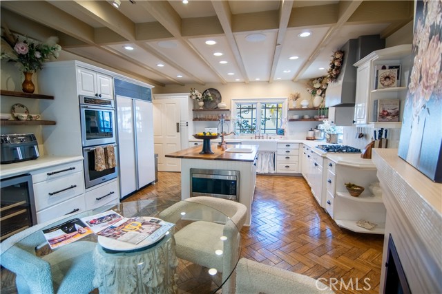 Detail Gallery Image 14 of 41 For 5770 E Lucia, Long Beach,  CA 90803 - 4 Beds | 4 Baths