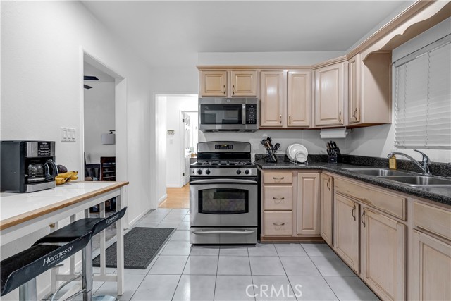 Detail Gallery Image 4 of 33 For 13722 Placid, Whittier,  CA 90605 - 3 Beds | 1 Baths