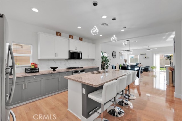 Detail Gallery Image 7 of 42 For 35153 Webb Pl, Beaumont,  CA 92223 - 3 Beds | 2/1 Baths