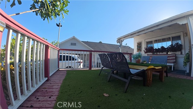 Detail Gallery Image 3 of 31 For 1339 Highland Ave, Glendale,  CA 91202 - 3 Beds | 2 Baths