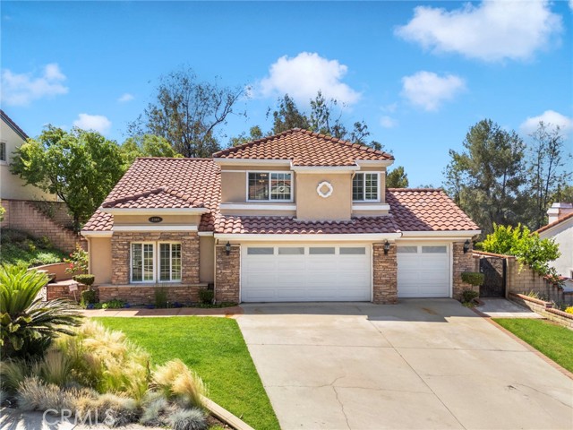 2304 Trickling Creek Drive, La Verne CA: https://media.crmls.org/medias/7f40e5e7-0d4e-4be2-ac20-ec3d4f38aea7.jpg