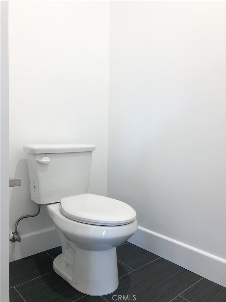 https://media.crmls.org/medias/7f41df94-0d00-4276-8e80-61005dd0a3d9.jpg?preset=X-Large
