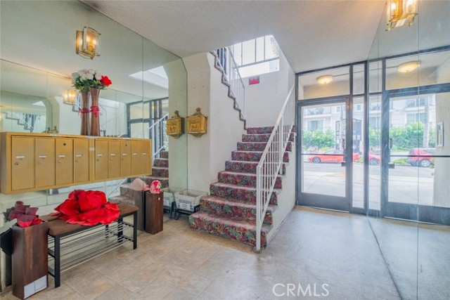 Detail Gallery Image 24 of 27 For 1242 S Holt Ave #104,  Los Angeles,  CA 90035 - 2 Beds | 2/1 Baths