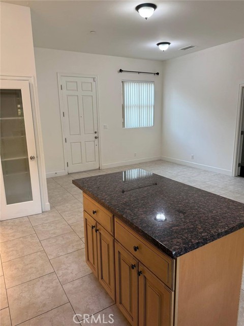 Detail Gallery Image 4 of 12 For 4220 Matilija Ave, Sherman Oaks,  CA 91423 - 3 Beds | 2 Baths