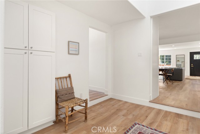 5732 Hillcrest Drive, Los Angeles CA: https://media.crmls.org/medias/7f439591-c55d-4ff0-bb77-bc5abda8356e.jpg
