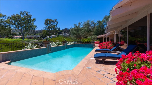 30421 Mirador Court, Laguna Niguel CA: https://media.crmls.org/medias/7f43a107-f9a2-4916-b0d0-1d28045a1027.jpg