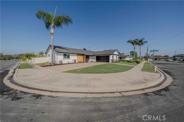 Detail Gallery Image 4 of 44 For 1701 Saybrook, Tustin,  CA 92780 - 3 Beds | 2 Baths