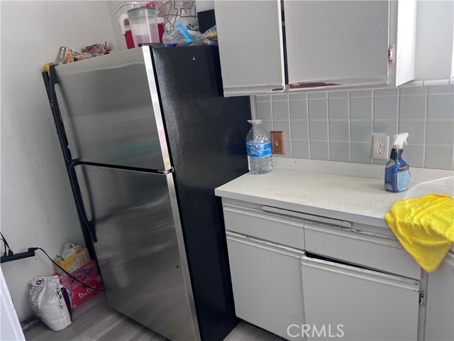 Detail Gallery Image 9 of 20 For 9710 San Miguel, South Gate,  CA 90280 - 2 Beds | 1 Baths