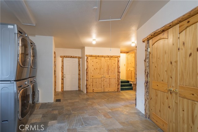 Image 21 of 50 For 1901 State Court