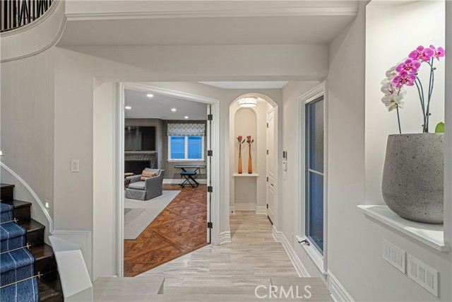 Detail Gallery Image 21 of 68 For 1240 5th St, Manhattan Beach,  CA 90266 - 7 Beds | 7/1 Baths