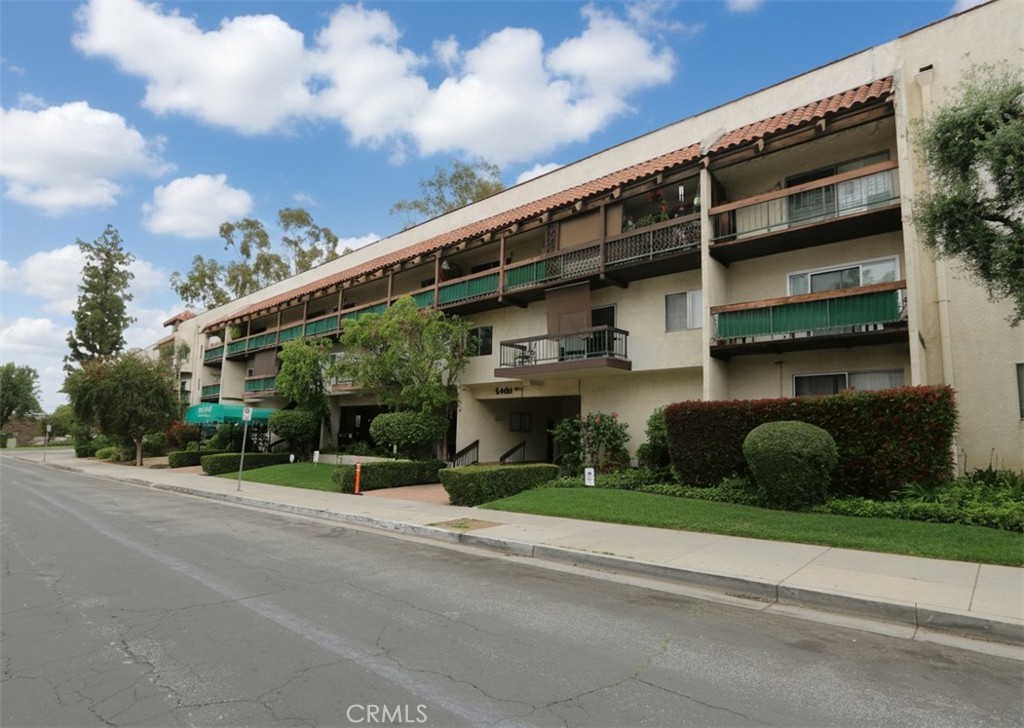 5460 White Oak Avenue #C101