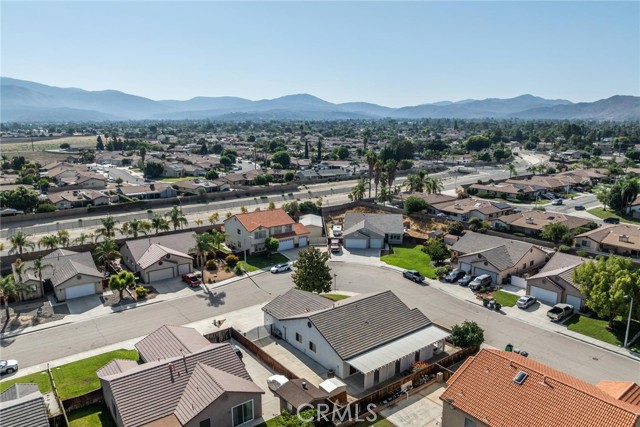 2354 Versailles Street, San Jacinto CA: https://media.crmls.org/medias/7f4586ca-743f-43f3-8d1f-7a62b632c7c8.jpg