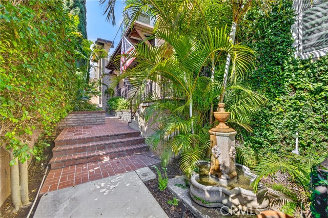 145 Bennett Avenue photo 4