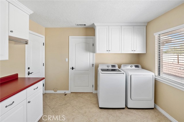 Detail Gallery Image 24 of 43 For 19240 Tonkawan, Apple Valley,  CA 92307 - 3 Beds | 2 Baths